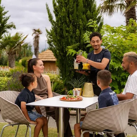 Camping Mobil Accueillant, Animaux Ok - 6 Pers. - Api-1-52-2572 Saint-Jean-de-Monts